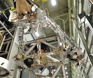 Giant Erector Set Supports Webb Telescope Test Component