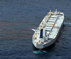 Louisiana resumes oil spill skimming after Hurricane Alex