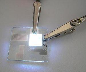 How to avoid traps in plastic electronics