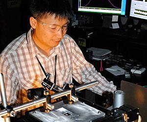 Nanoscale engineering boosts performance of quantum dot light emitting diodes