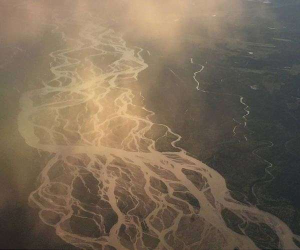Geoscientists use satellite to determine not the shape of water, but how water shapes land