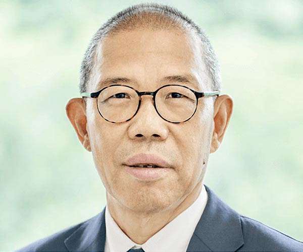 Reclusive Chinese water tycoon is now Asia's richest person