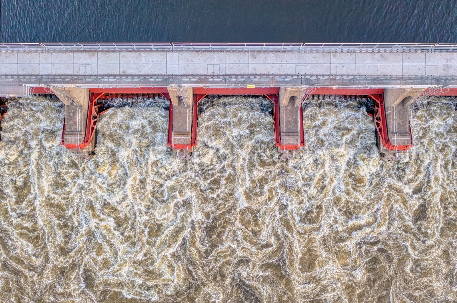A pumped-hydro station in Wales moves 7.2 million cubic metres of water up a mountain at night and releases it through six turbines in the morning, delivering roughly 1,728 megawatts to the grid within 12 seconds of the operator pressing the start button