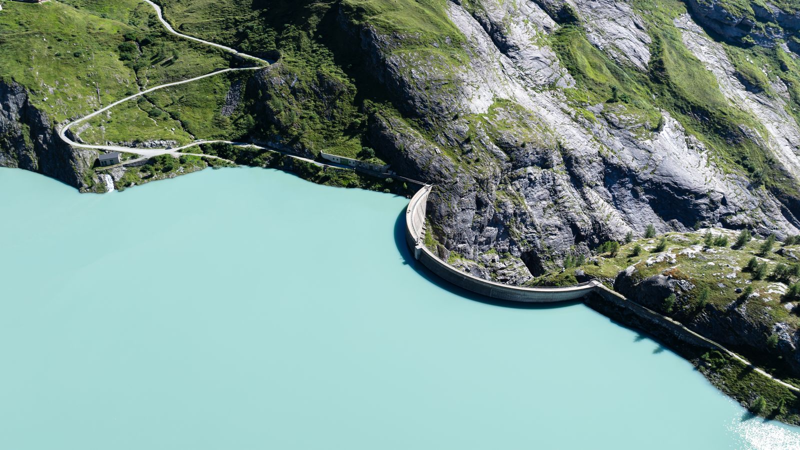 The Three Gorges Dam holds back roughly 39 cubic kilometres of water on the Yangtze, and NASA calculated that shifting that much mass so far above sea level lengthened Earth's day by 0.06 microseconds by nudging the planet's moment of inertia