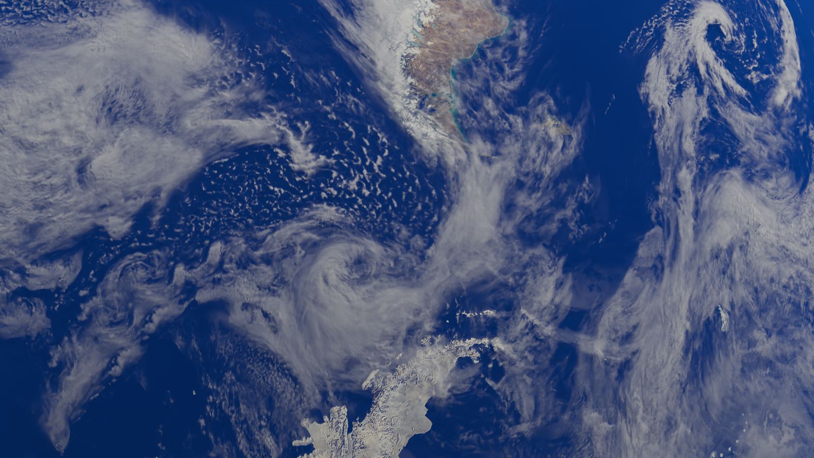 We tend to picture the Sahara as sterile, but roughly 27.7 million tonnes of its dust cross the Atlantic every year and settle on the Amazon, delivering the pho